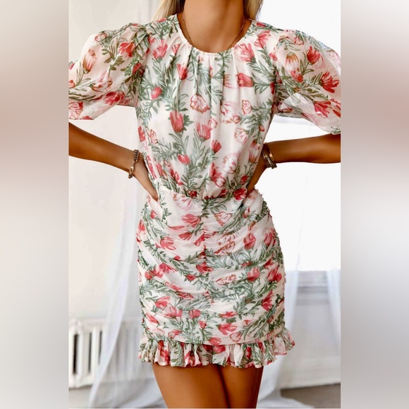 Hello Molly 1/2 Sleeve Textured Floral Chiffon Shirred Picnic Event Dress - Picture 11 of 11